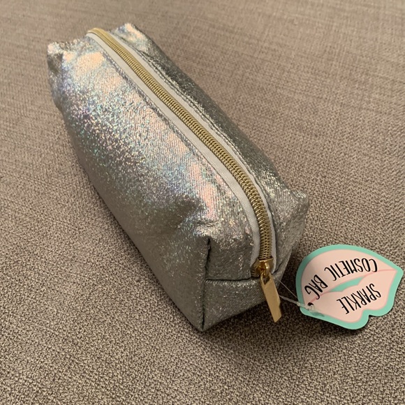 NWT Iridescent Sparkle Cosmetic Bag Zipper Bag - Picture 4 of 13